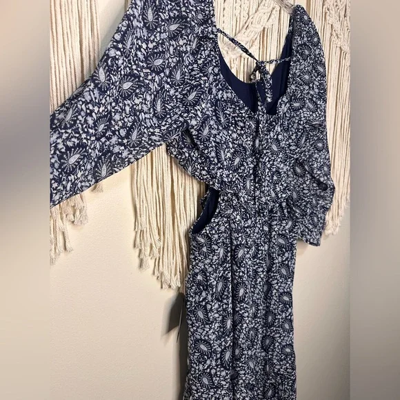 Lulu's Navy Floral Long Sleeve Dress - Picture 3 of 7